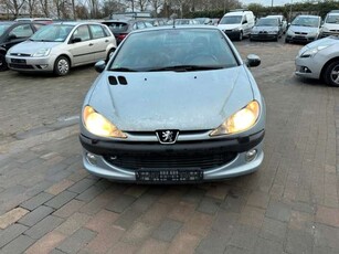 Peugeot 206CabrioletMIT KOPFDICHTUNG SCHADEN CC Platinum 2.0