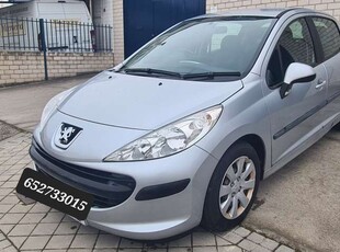 Peugeot 2071.4 VTi 16v Confort