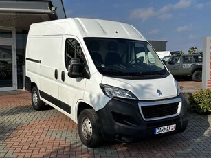 Peugeot Boxer335 L1H2 Klima AHK Parksensoren 3 Sitzer