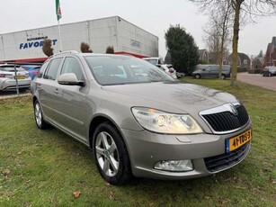 Skoda OctaviaCombi 1.6TDI GREENTECH ELEGANCE/XENON/THAAK/NAVI/W