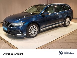 Volkswagen Passat VariantGTE 1.4 TSI R-LINE AHK DCC LEDER Klima Navi Leder