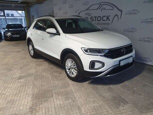 Volkswagen T-Roc1.0 TSI Life LED PDC ACC App Connect Sitzh