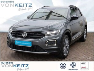 Volkswagen T-Roc1.5 TSI ACT DSG STYLE +SHZ+NAV+RFK+USB+MET+