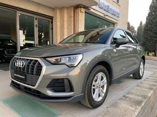 Audi Q335 2.0 TDI S tronic Business COCKPIT