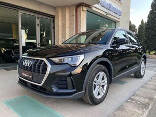 Audi Q335 2.0 TDI S tronic Business COCKPIT