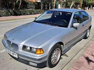 BMW 316316i Compact