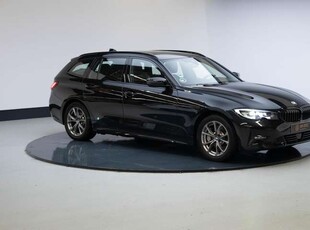 BMW 3303-serie Touring 330e | Sport Line | Trekhaak |