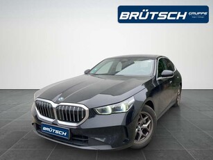 BMW 520i Limousine Automatik / LED / NAVI / HARMAN-KARDON