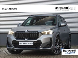 BMW X1sDrive18i M-Sport - Pano - Massagezetels - Harman