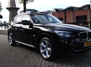 BMW X1XDrive20i_ NETTE AUTO_OPEN DAK!!!