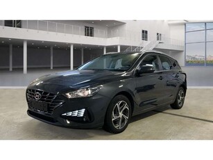 Hyundai i30Essential 1.0 T-GDI Kamera App-Navi PDC