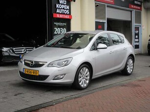 Opel Astra1.6 Sport Automaat Stoel/Stuurverwarming Xenon/Led