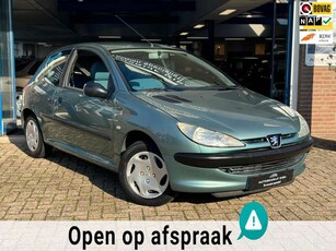 Peugeot 2061.1 XR 2000 Groen 3drs APK NAP Zuinig!