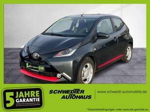 Toyota Aygo1.0 x-play touch 8Fach Bereift Rückfahrcam