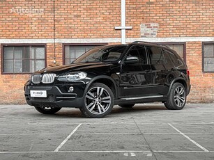 Продавам кросоувър BMW X5 на търг