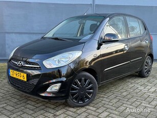 Продавам хечбек Hyundai i10 на търг