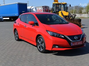 Комби Nissan Leaf