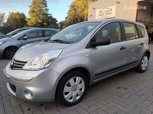 Продавам хечбек Nissan Note на търг