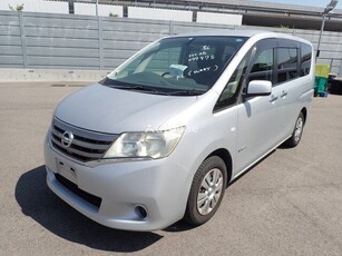 Миниван Nissan SERENA