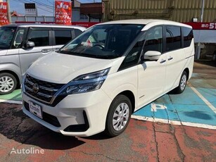 Миниван Nissan SERENA