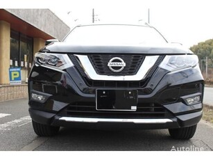 Джип Nissan X-TRAIL