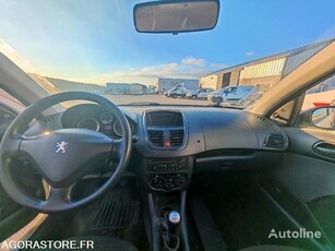 Продавам хечбек Peugeot 206 на търг