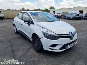 Продавам хечбек Renault CLIO на търг