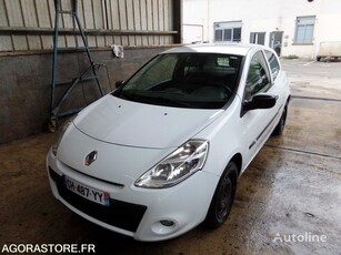 Продавам хечбек Renault CLIO на търг