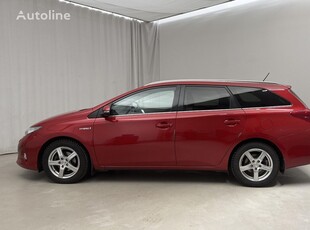 Продавам комби Toyota Auris на търг