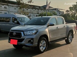 Пикап Toyota HILUX