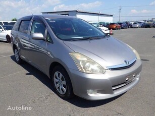 Миниван Toyota WISH