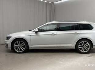 Продавам комби Volkswagen Passat на търг