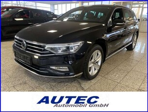 Volkswagen Passat VariantElegance IQ-LIGHT+AHK+KAMERA+ACC