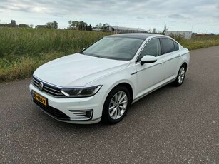 Volkswagen Passat1.4 T. GTE Connected Plus Series