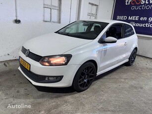 Продавам хечбек Volkswagen Polo на търг