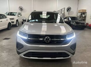 Кросоувър Volkswagen T-Cross