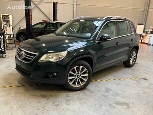 Продавам кросоувър Volkswagen Tiguan на търг