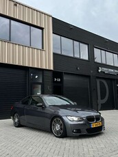 BMW 330330i Coupe Aut.