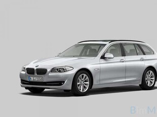 BMW 520d Panorama PDC Xenon Sitzhzg NaviPro Tempomat