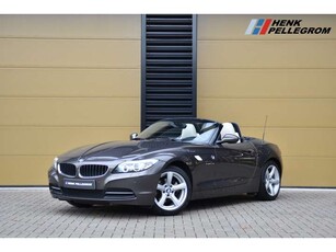 BMW Z4Roadster sDrive23i Executive * Design Pure White *