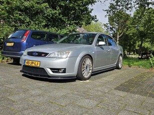 Ford Mondeo3.0 V6 ST220