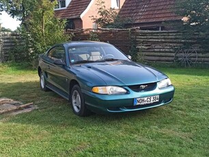 Ford Mustang3.8 V6