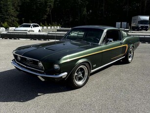 Ford MustangBullitt Fastback GT