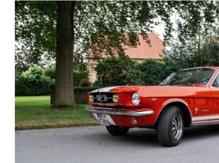 Ford MustangFastback V8