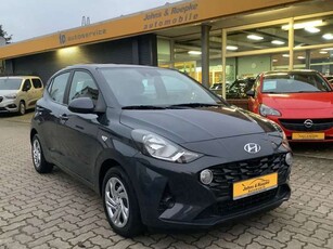 Hyundai i10Select /ALLWETTERREIFEN / SITZ+LENKRAD-HZG