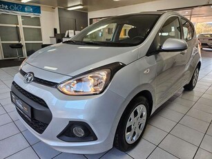 Hyundai i10Trend AUT.*SHZG*EFH*KLIMA*8-FACHBER.*TÜV NEU