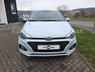 Hyundai i20Style/1. Hand/Automatik/Navi/Kamera/Shz/Pdc