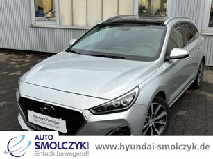 Hyundai i301.4 T PREMIUM NAVI+KAMERA+PANODACH