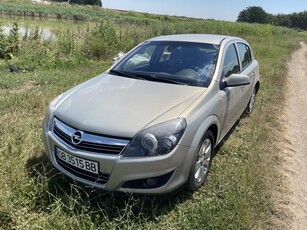 Opel Astra, 2009г., 99500 км, 6666 лв., с. Александрово