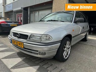 Opel Astra1.6i GL 5DRS 2X ELECT. RAMEN LMV RIJDT GOED NAP AP